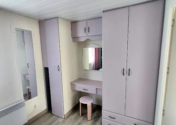 Mammiehome - 6 Places - - La Lande Campingplads